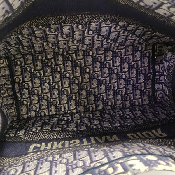 Authenticated pre-owned  Book Tote Medium Canvas Blue - Tote Bag at Looply