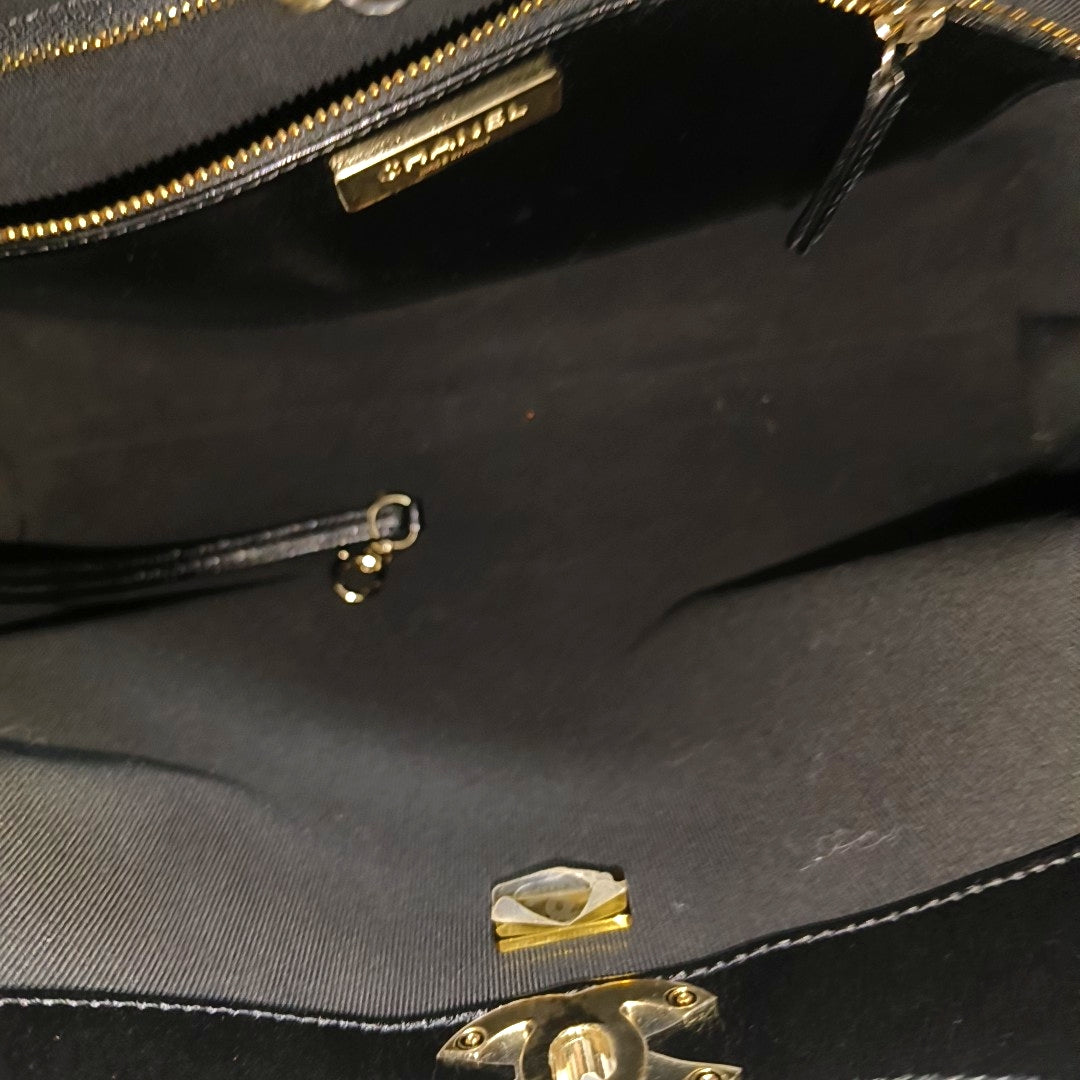 CHANEL 31 Quilted Lambskin Black