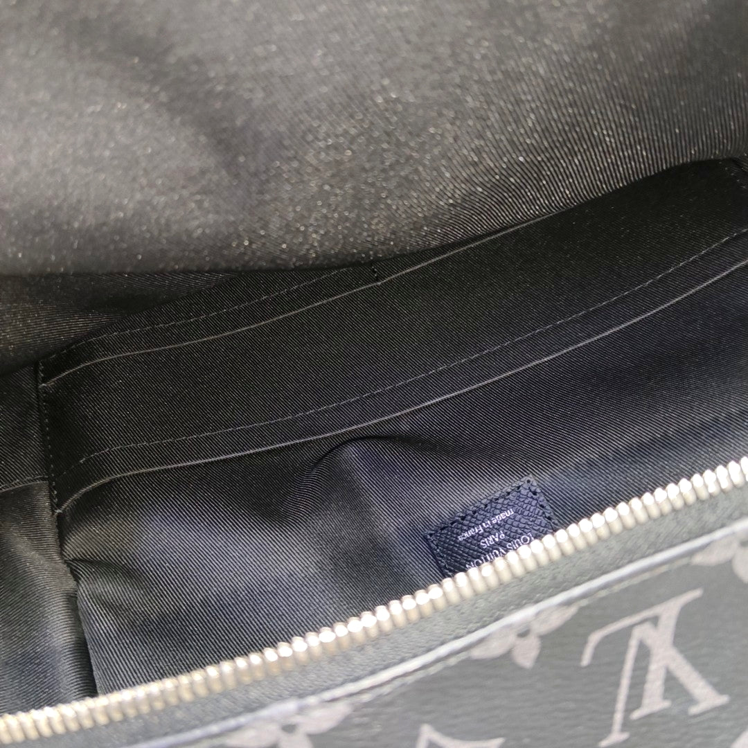 DISCOVERY PM Monogram Coated Canvas Black