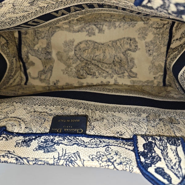 Authenticated pre-owned  Book Tote Medium Canvas Blue - Tote Bag at Looply