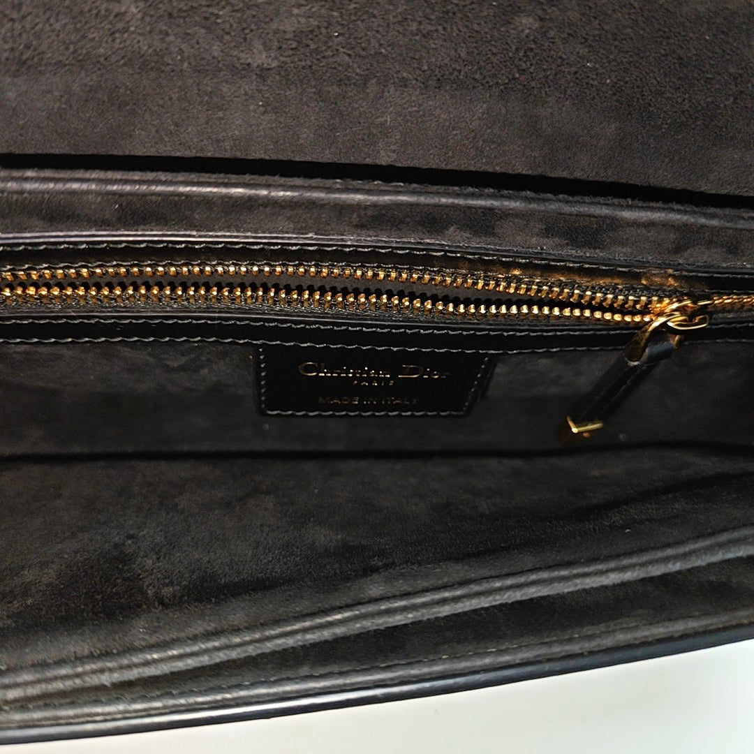 Bobby Medium Calfskin Black
