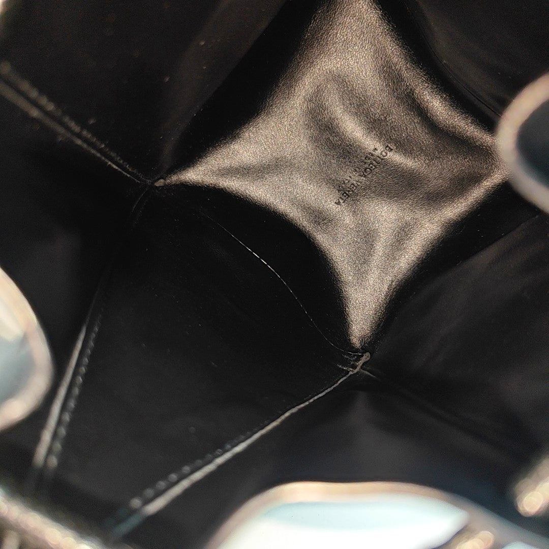Knot Mini Calfskin Black