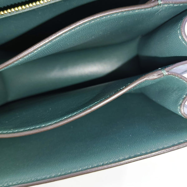 Authenticated pre-owned  CLASSIC BOX Mini Calfskin Green - Shoulder Bag at Looply