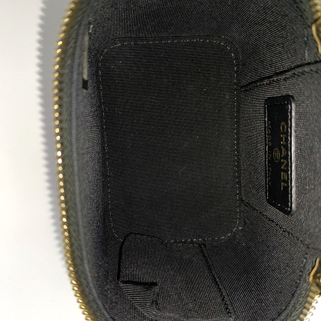 VANITY CASE Mini Quilted Lambskin Black