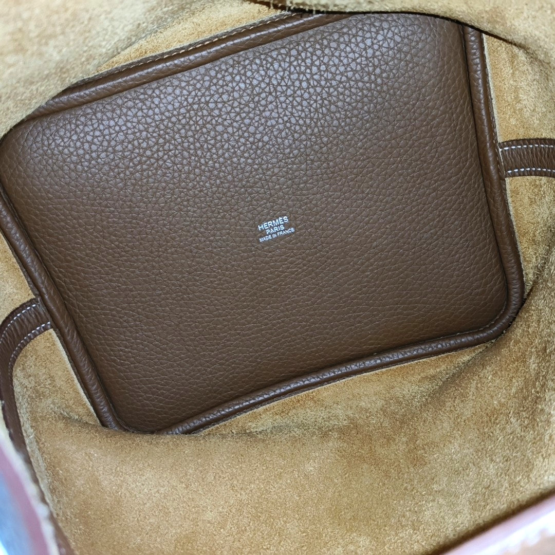 Authenticated pre-owned  Picotin Lock 22 Clemence Brown - Bucket Bag at Looply
