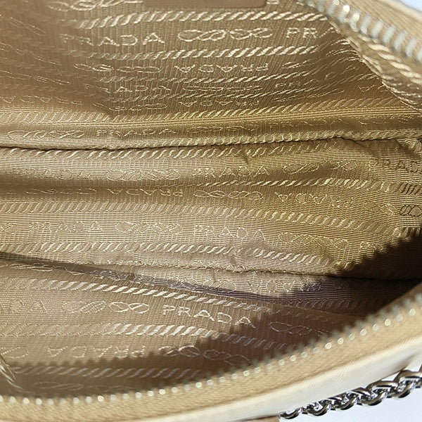 Authenticated pre-owned  Re-Edition2005 Nylon Beige - Shoulder Bag at Looply