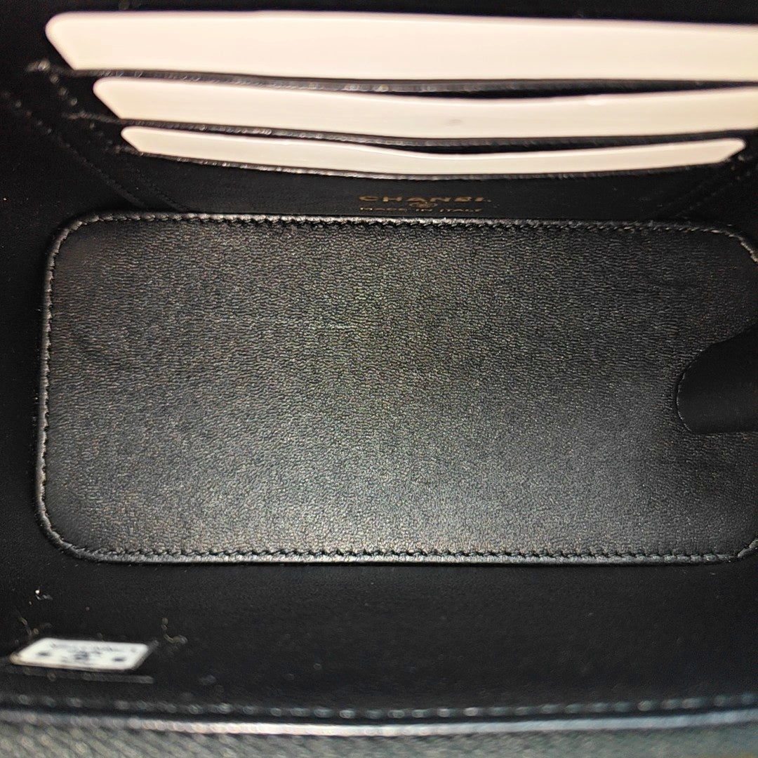 VANITY CASE Small Quilted Calfskin Black
