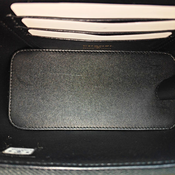 VANITY CASE Small Quilted Calfskin Black