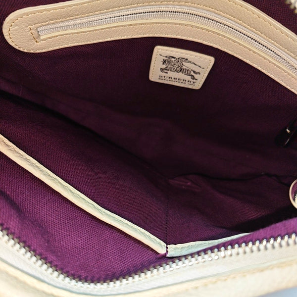 Larkin Canvas White