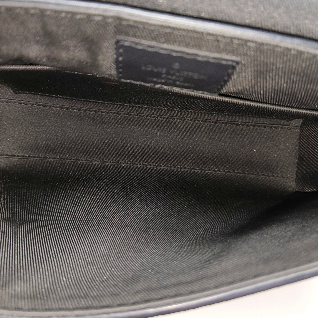 MESSENGER VOYAGE Calfskin Black