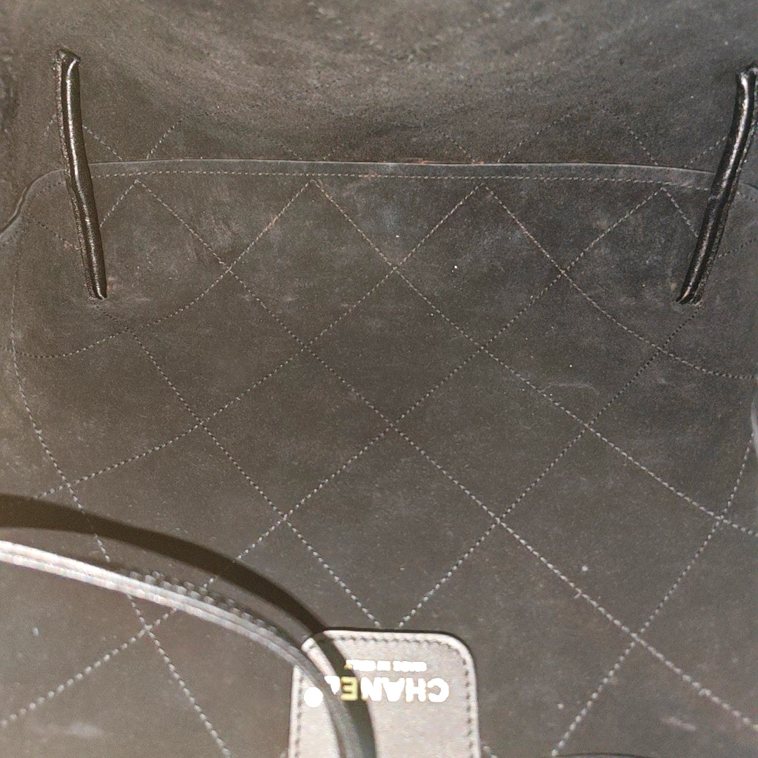 Quilted Lambskin Shoulder Bag Black