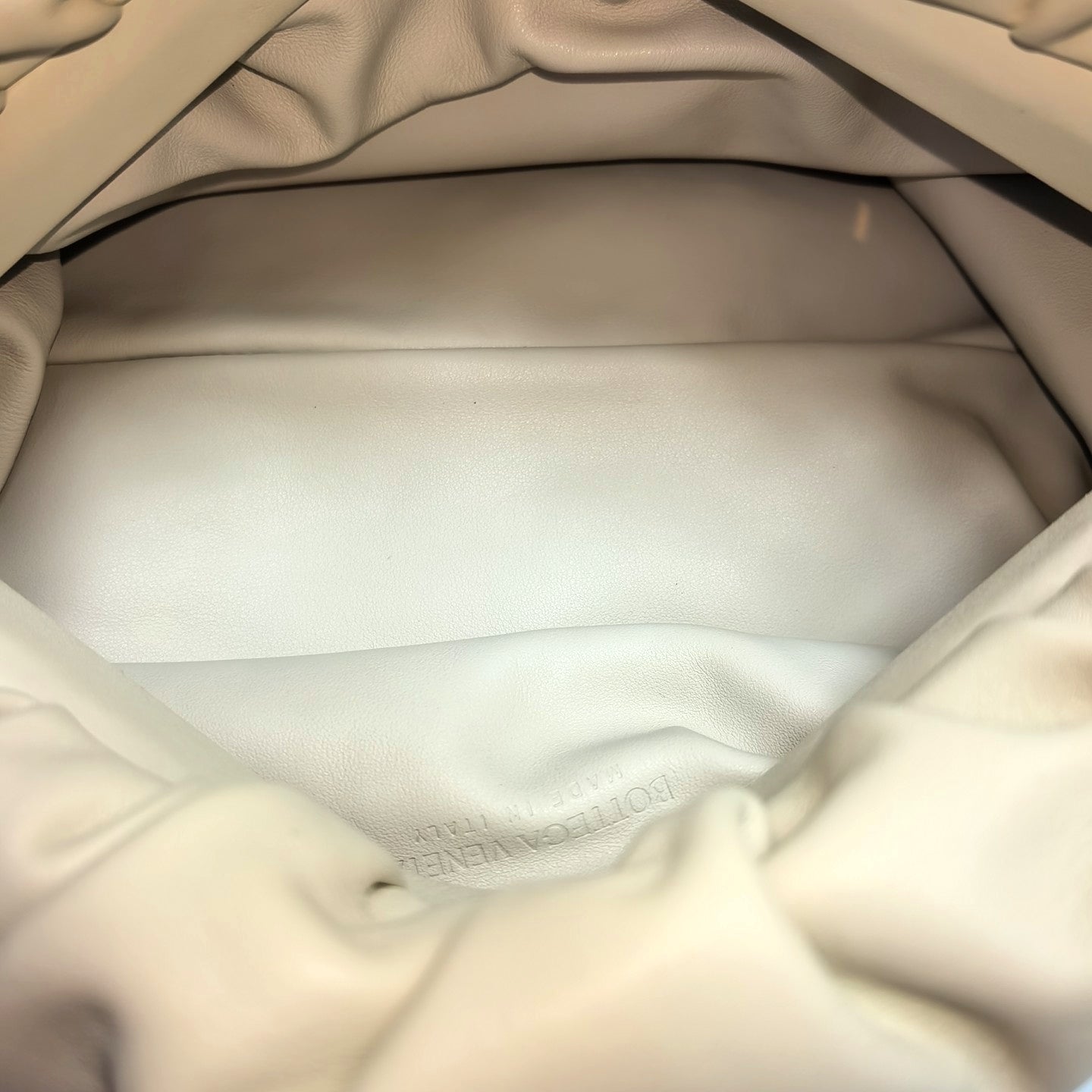 The Pouch Mini Calfskin White