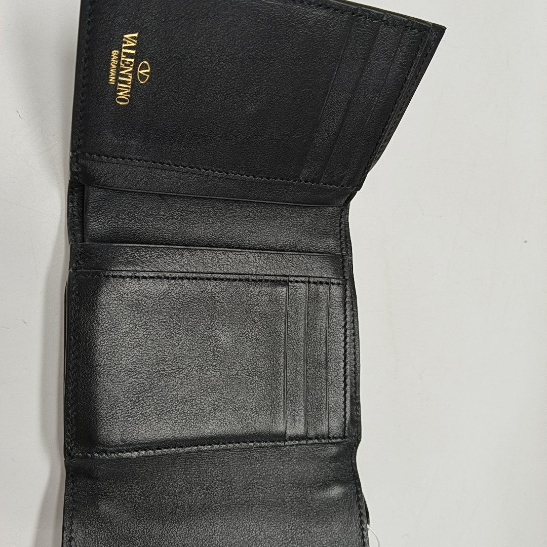 Rockstud Calfskin Black Wallet
