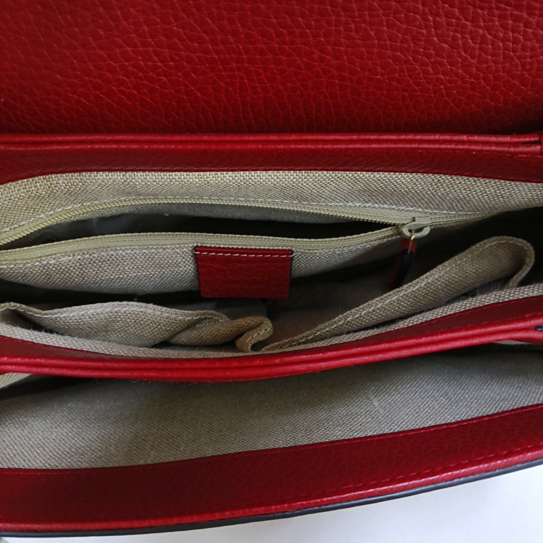Interlocking G Large Calfskin Red