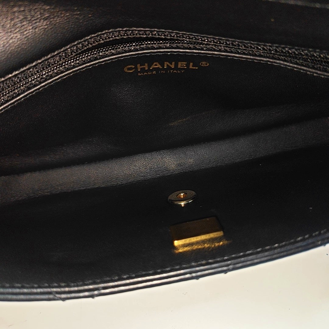 Quilted Lambskin Shoulder Bag Black