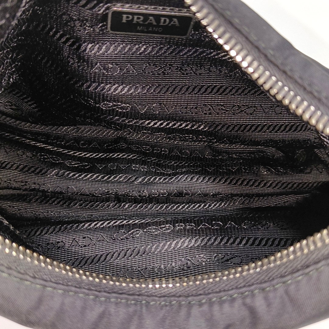 Re-Edition2005 Mini Nylon Black