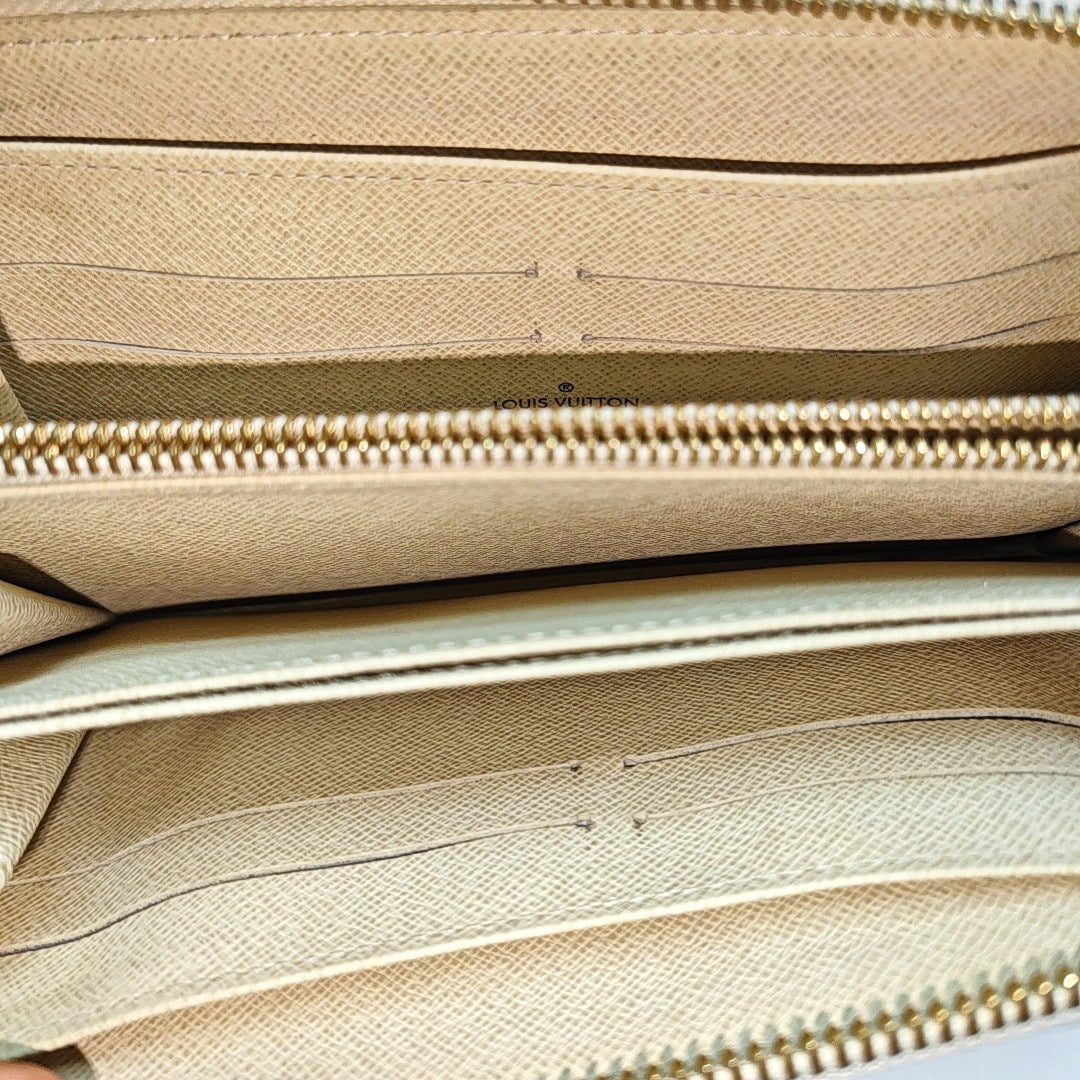 ZIPPY Damier Azur Coated Canvas White Wallet