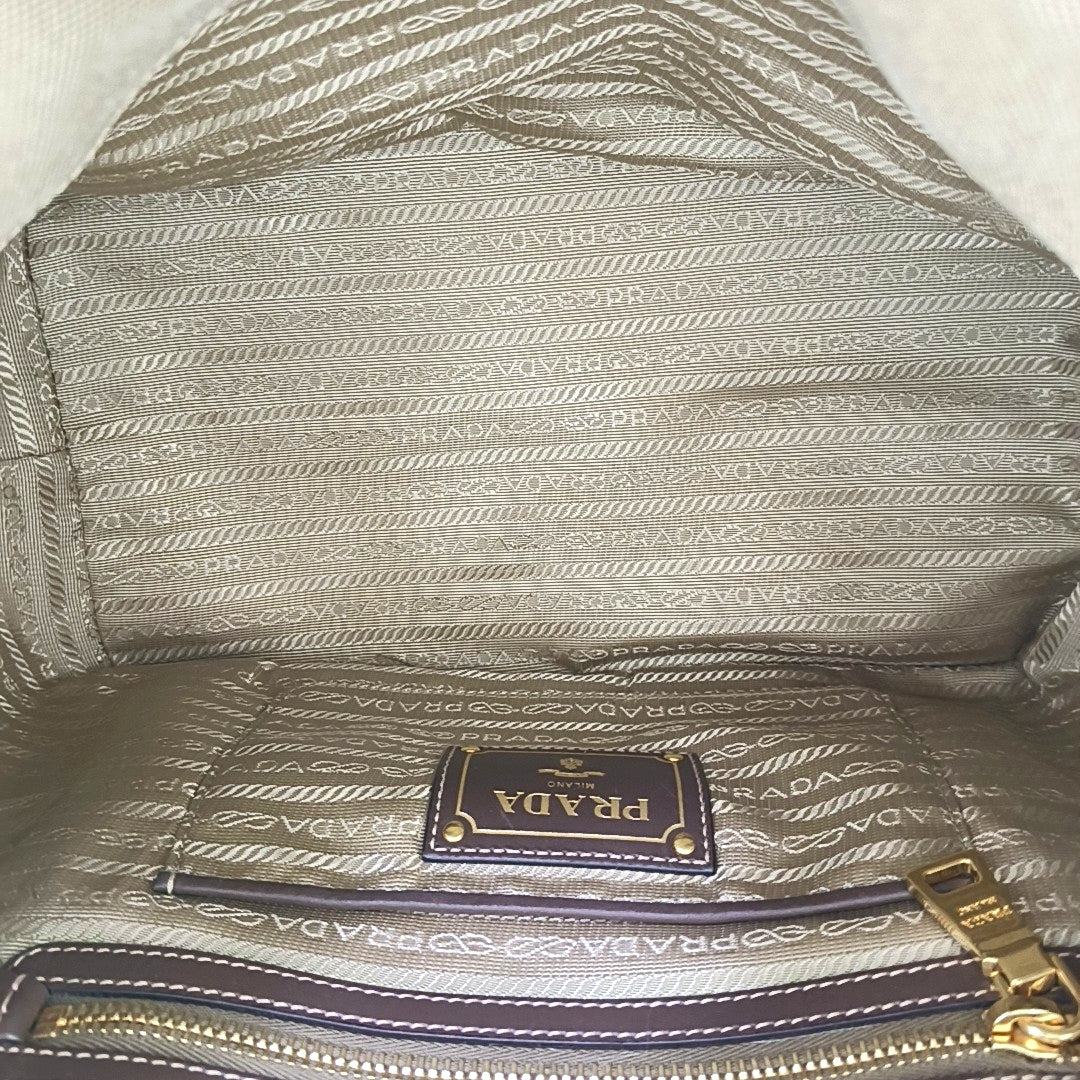 Canvas Brown