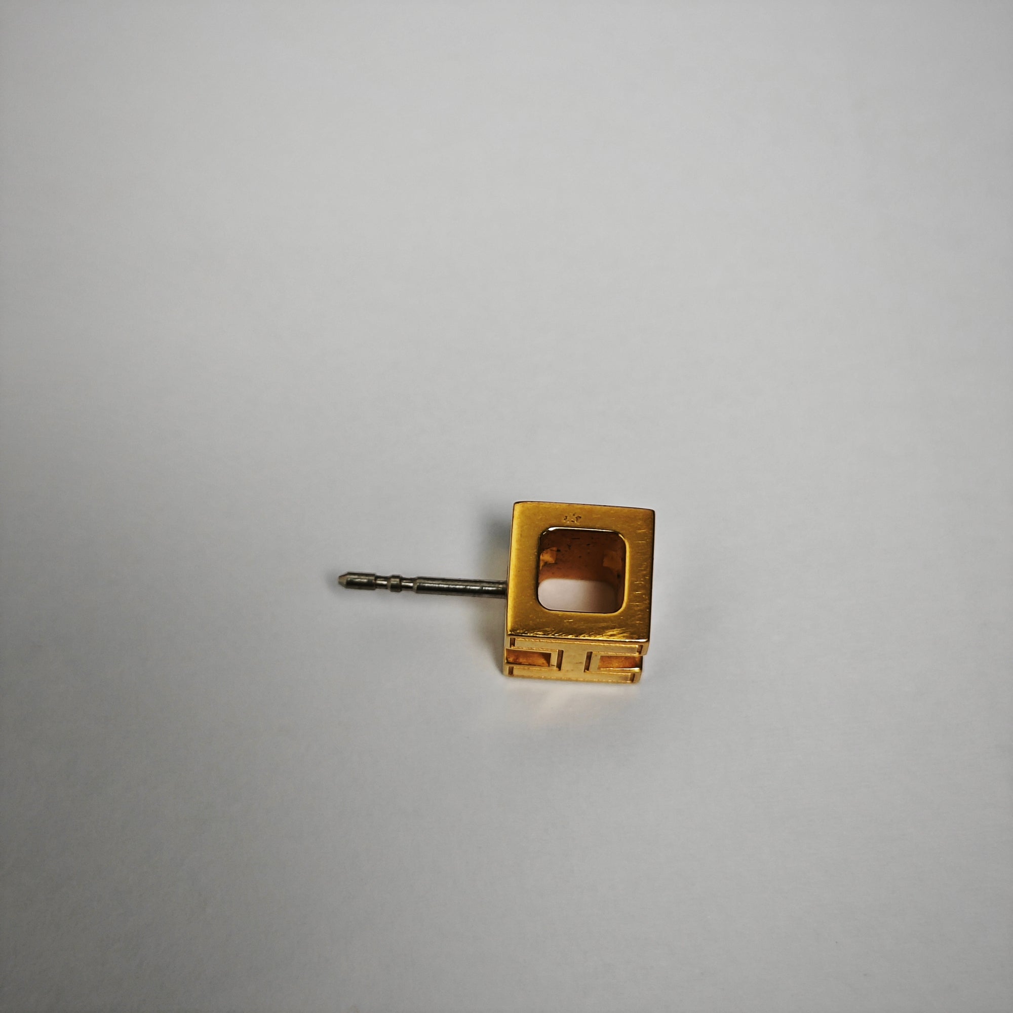 Pop H Metal Gold Stud Earrings