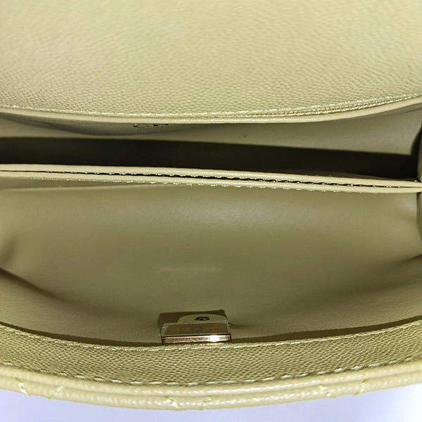 Authenticated pre-owned  COCO HANDLE Grained Calfskin Green - Shoulder Bag at Looply