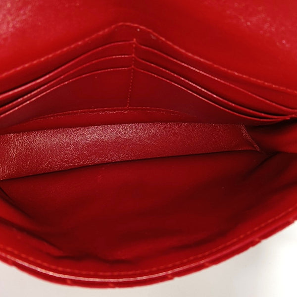 BB Velvet Red