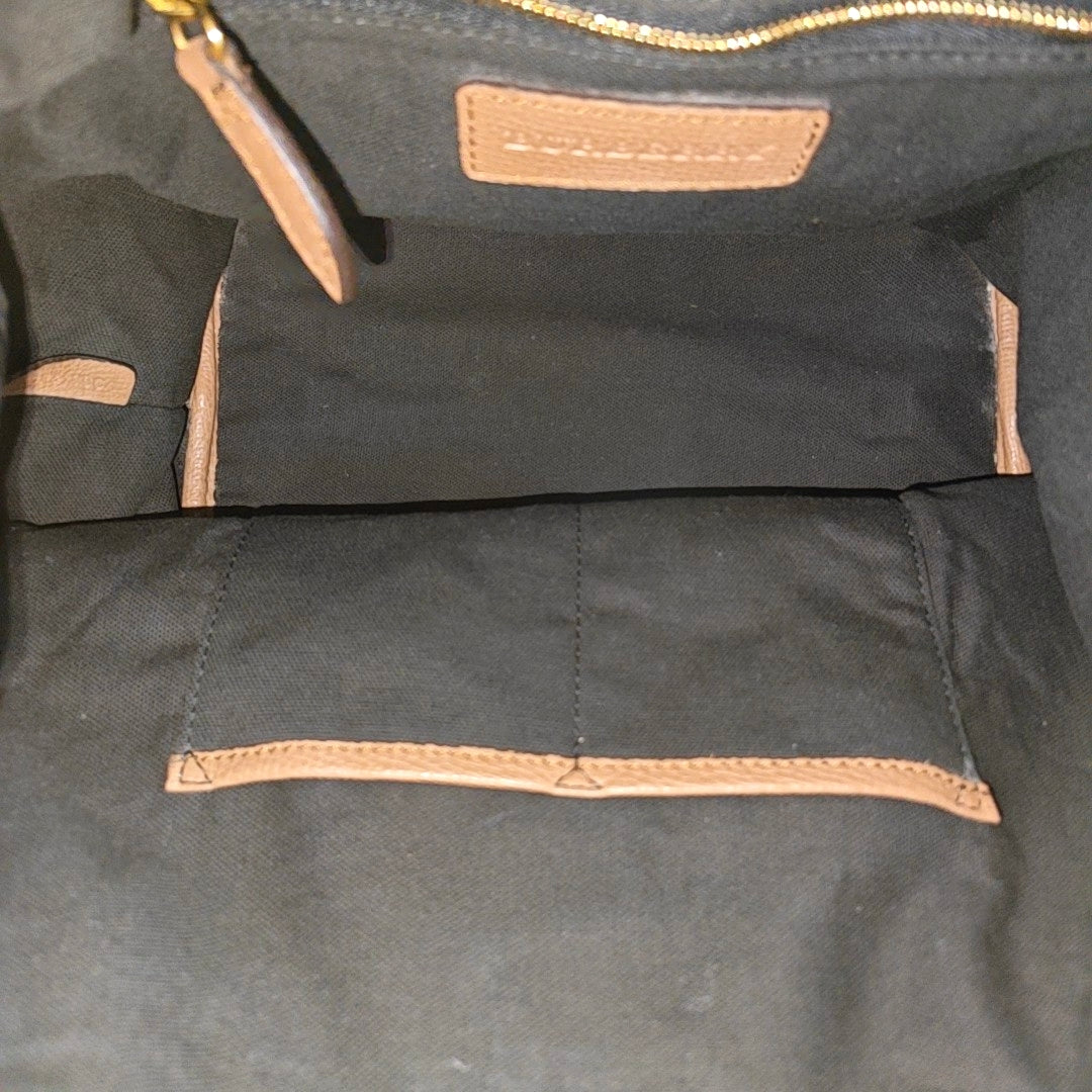 Canvas Brown