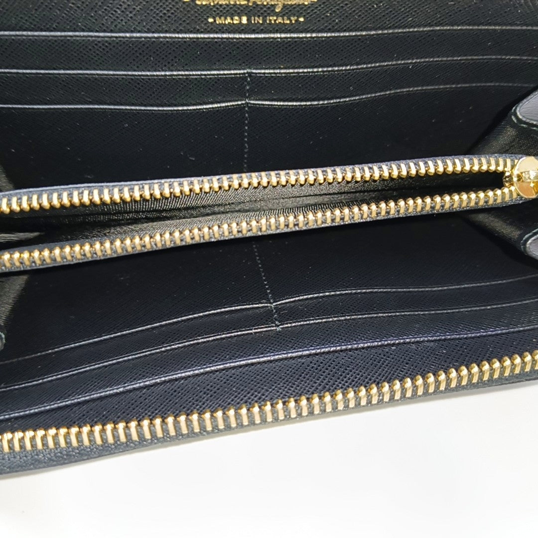 Vara Calfskin Black Wallet
