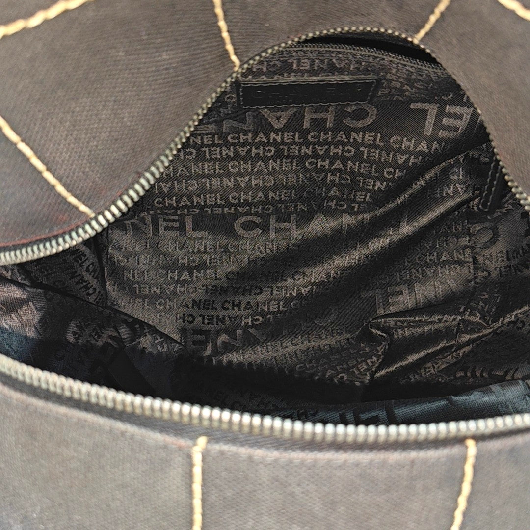 SQUARE STITCH Canvas Black
