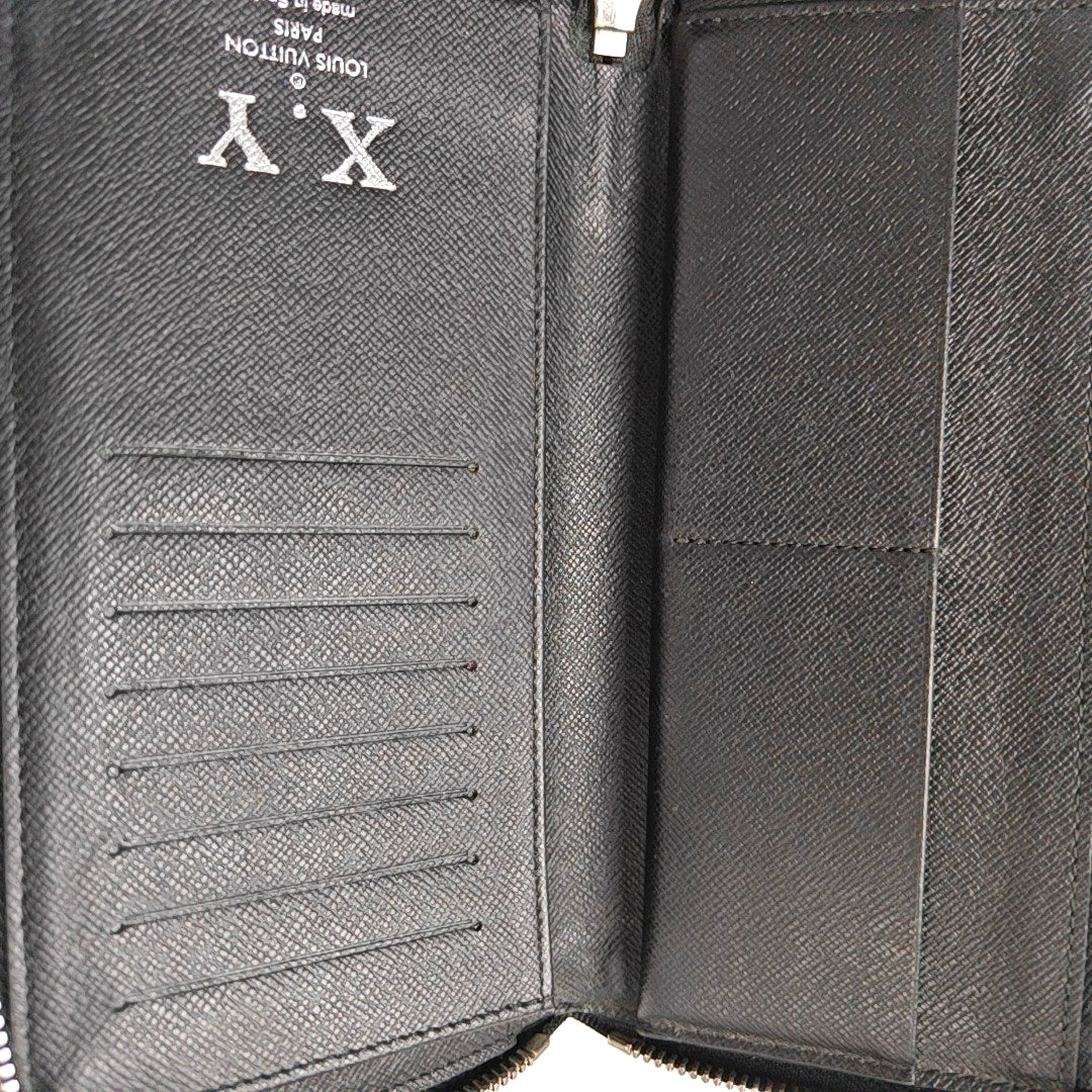 ZIPPY Damier Graphite Coated Canvas Gray Wallet