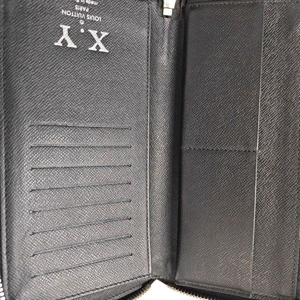 ZIPPY Damier Graphite Coated Canvas Gray Wallet