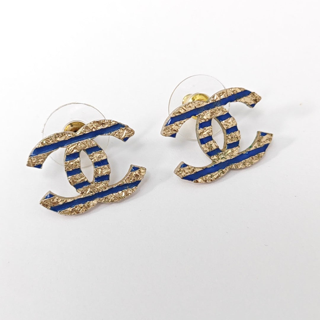 Metal Gold Stud Earrings