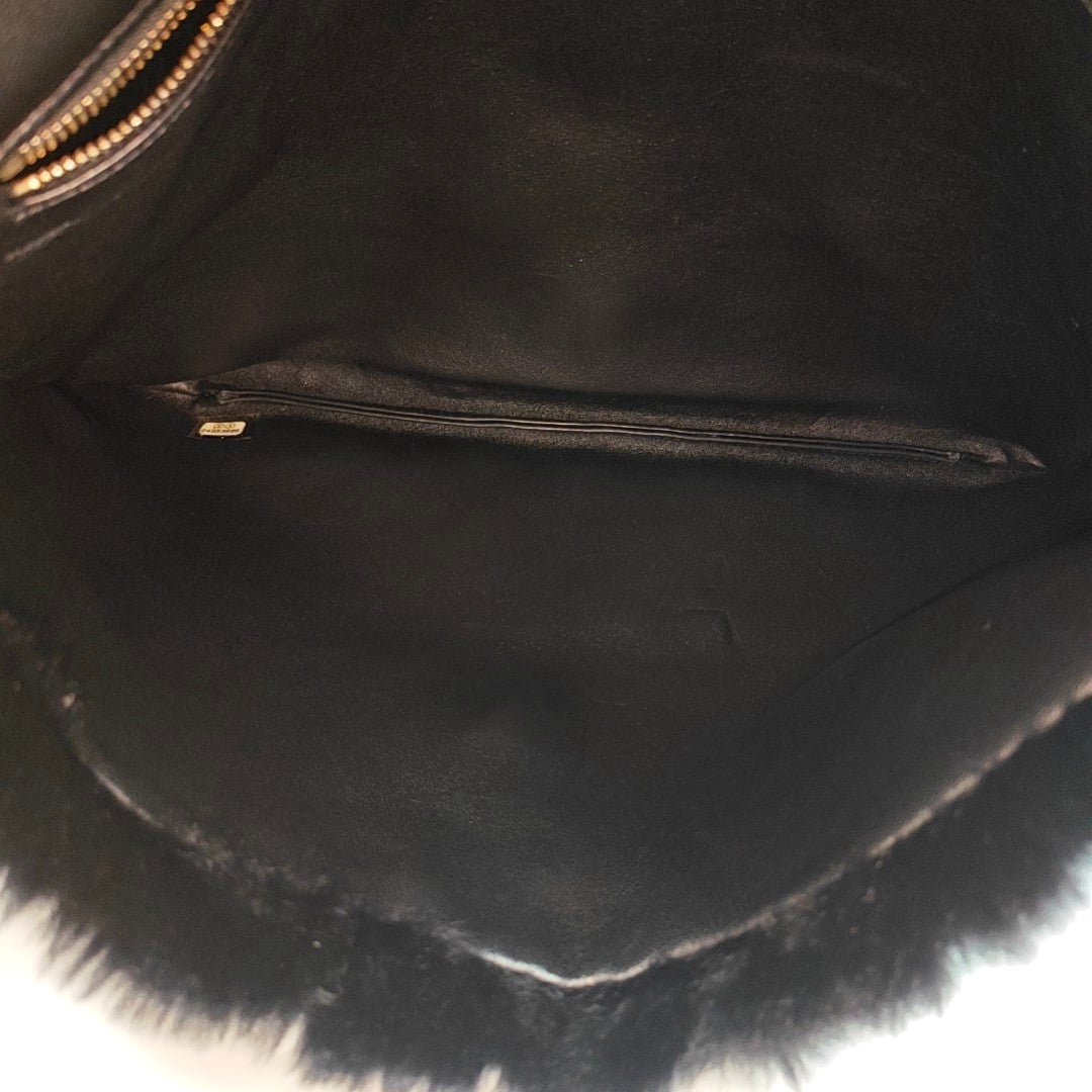 Fur Clutch Black