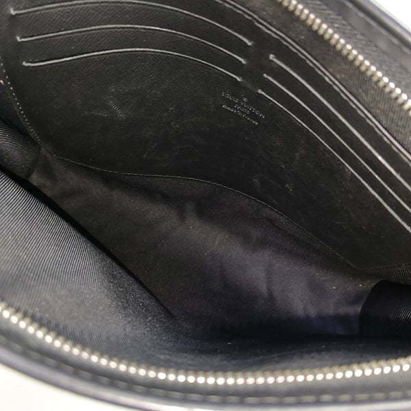 Pochette Voyag MM Damier Graphite Coated Canvas Gray