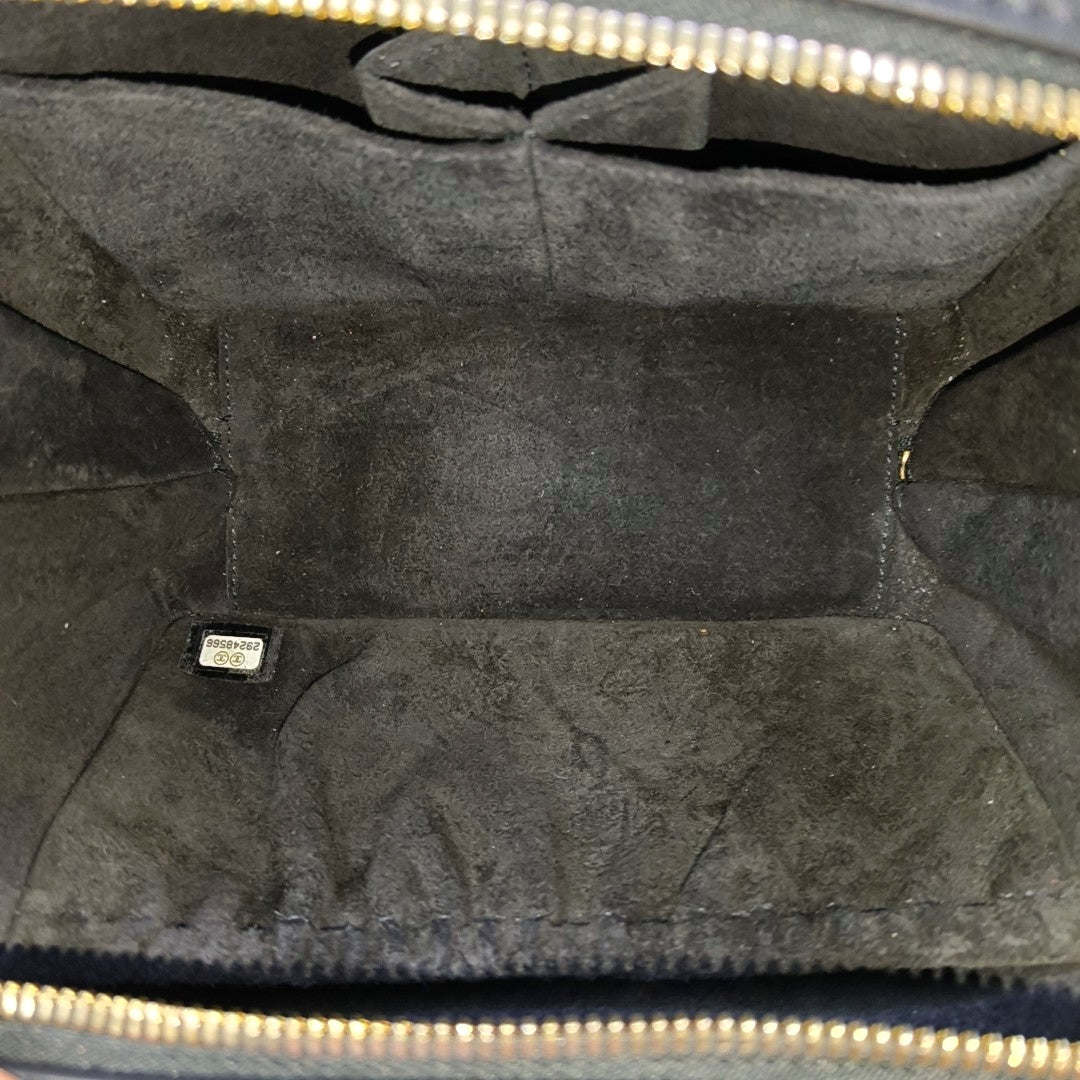 Quilted Calfskin Shoulder Bag Black