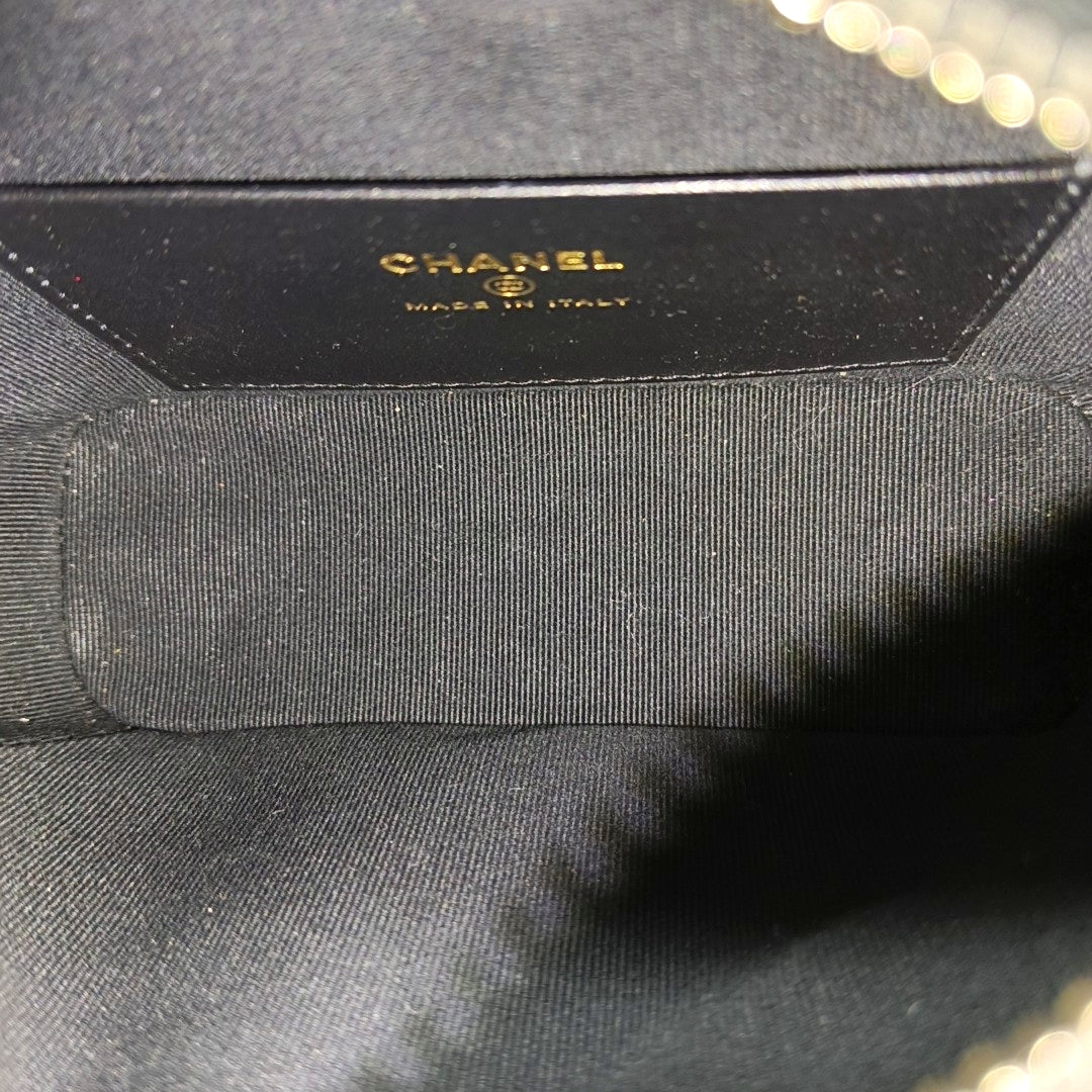 HOBO Quilted Grained Calfskin Black