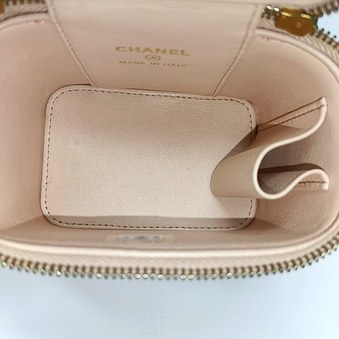VANITY CASE Mini Quilted Lambskin Pink