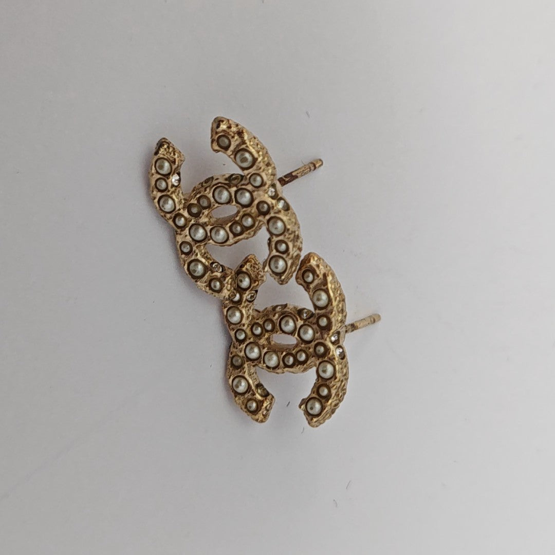 Faux Pearl Gold Stud Earrings