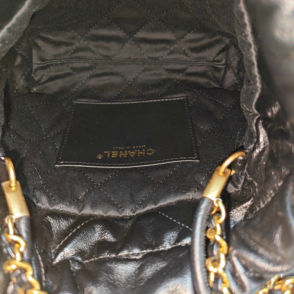 CHANEL 22 Mini Quilted Calfskin Black
