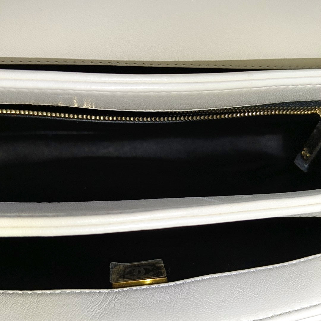 TRENDY CC Quilted Lambskin White
