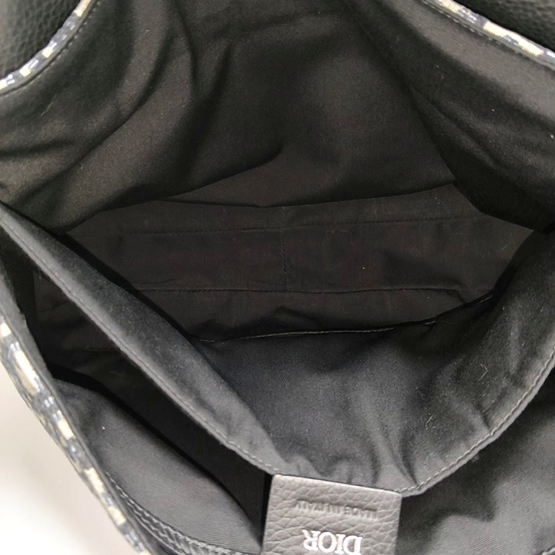 Authenticated pre-owned  Saddle Canvas Black - Shoulder Bag at Looply
