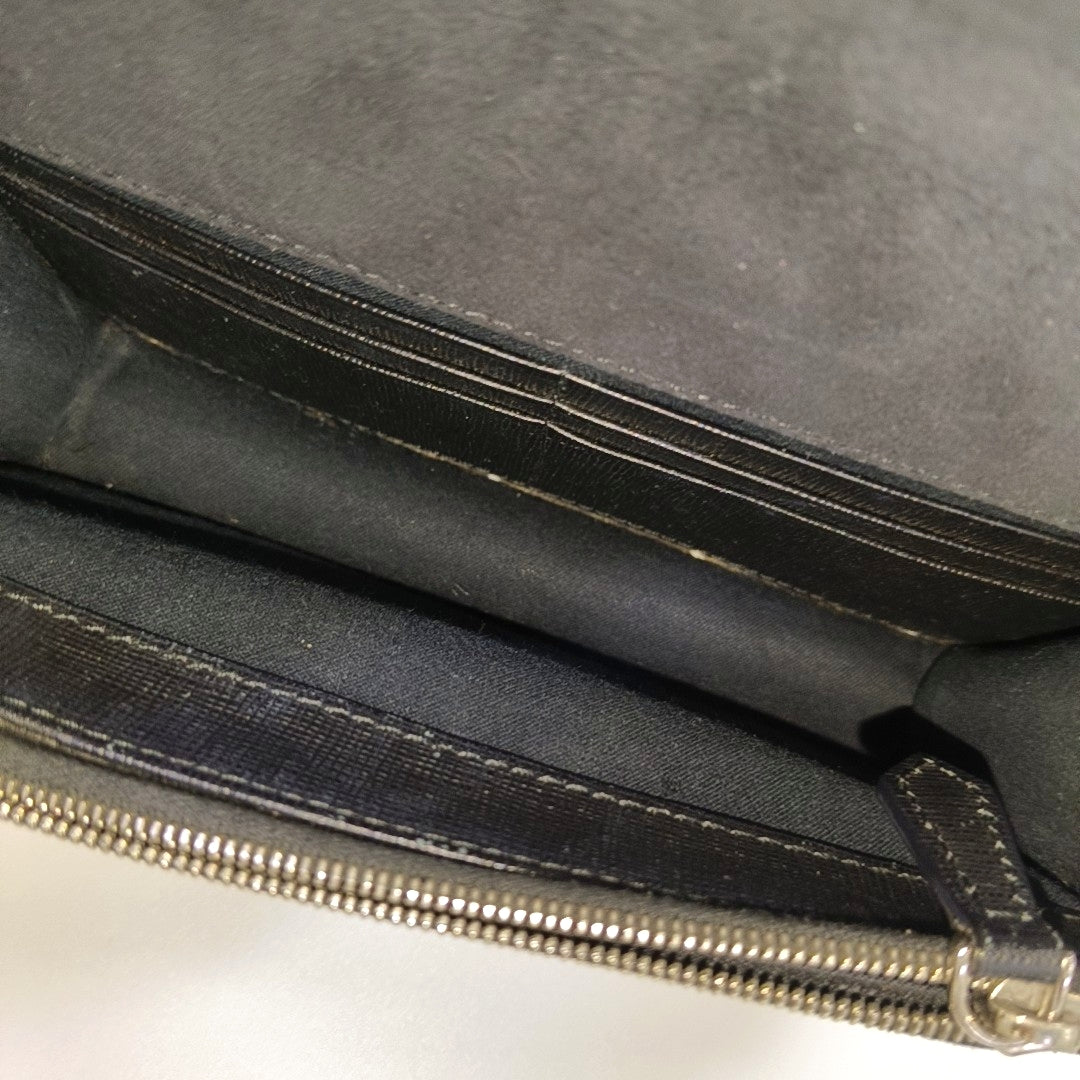 Authenticated pre-owned  Karlito Calfskin Black - Shoulder Bag at Looply