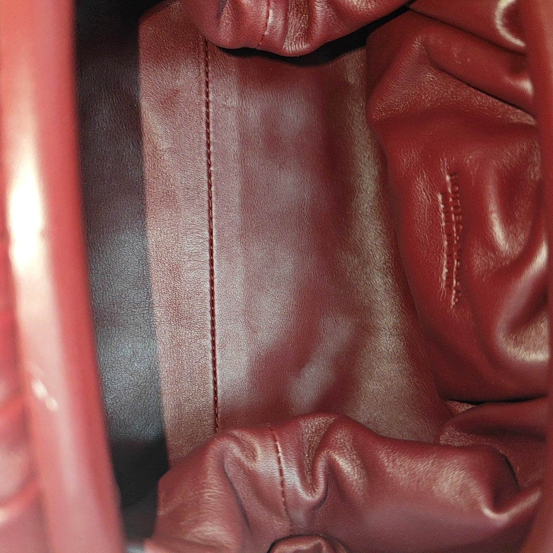 The Pouch Mini Calfskin Red