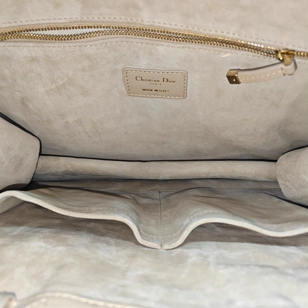 Book Tote Medium Cannage Calfskin Beige