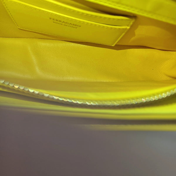 Clasp Hobo Calfskin Yellow