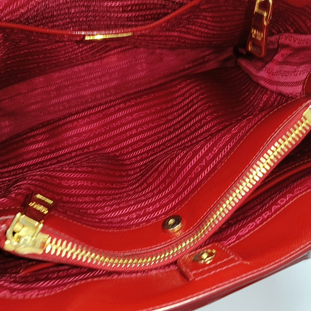 Galleria Saffiano Calfskin Red