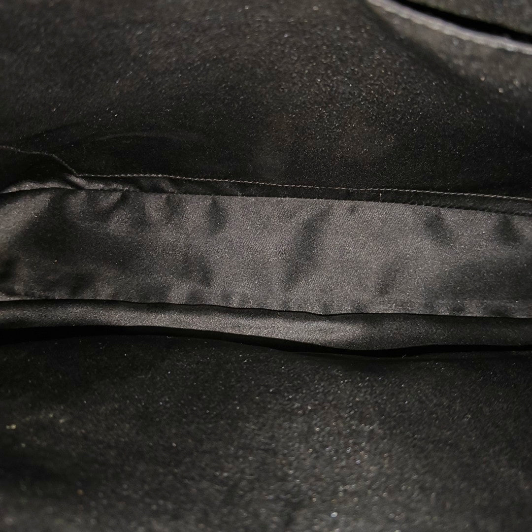 Chanel GST Large en Piel de Becerro Granulada Acolchada Negra