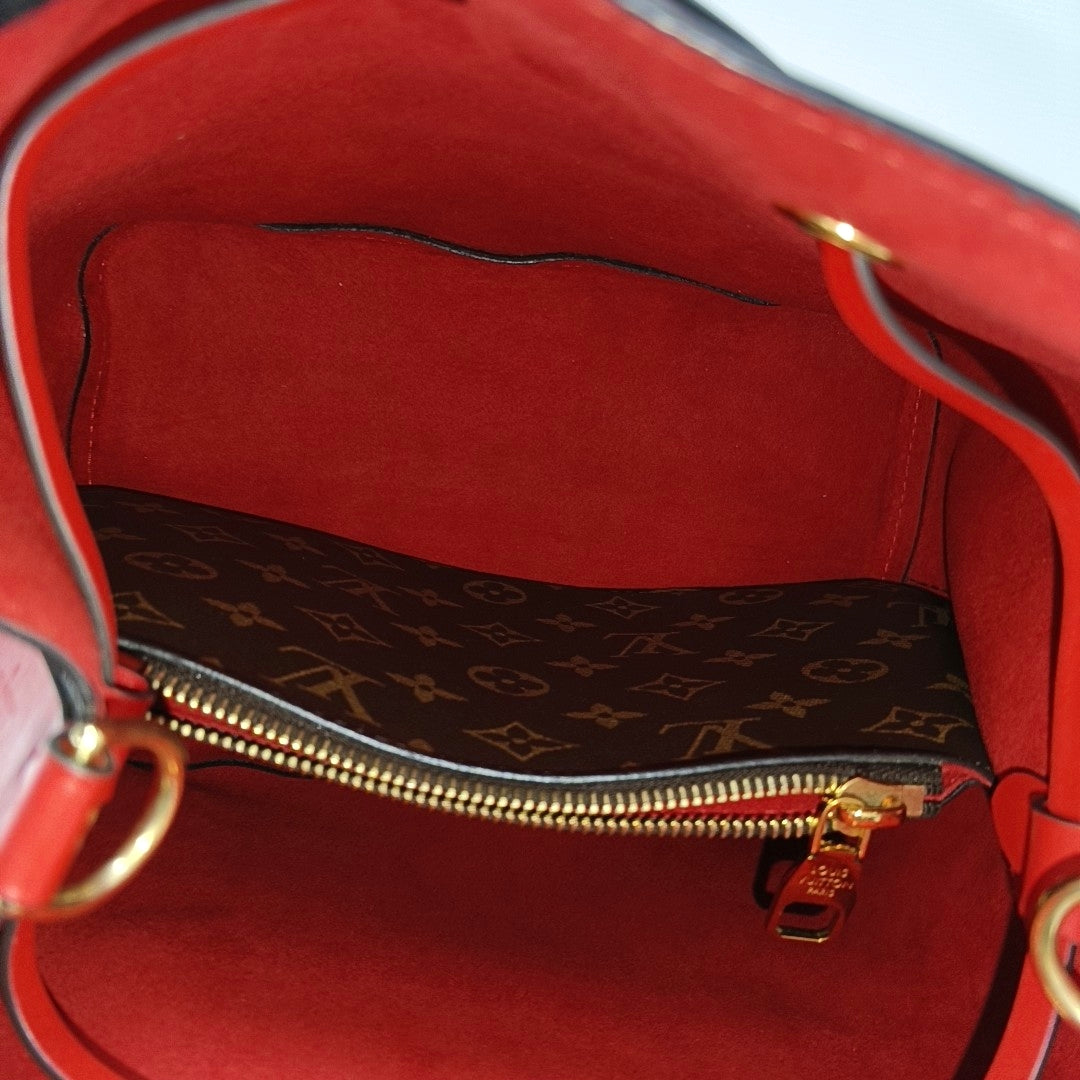 Authenticated pre-owned  NÉONOÉ MM Monogram Coated Canvas Brown - Bucket Bag at Looply