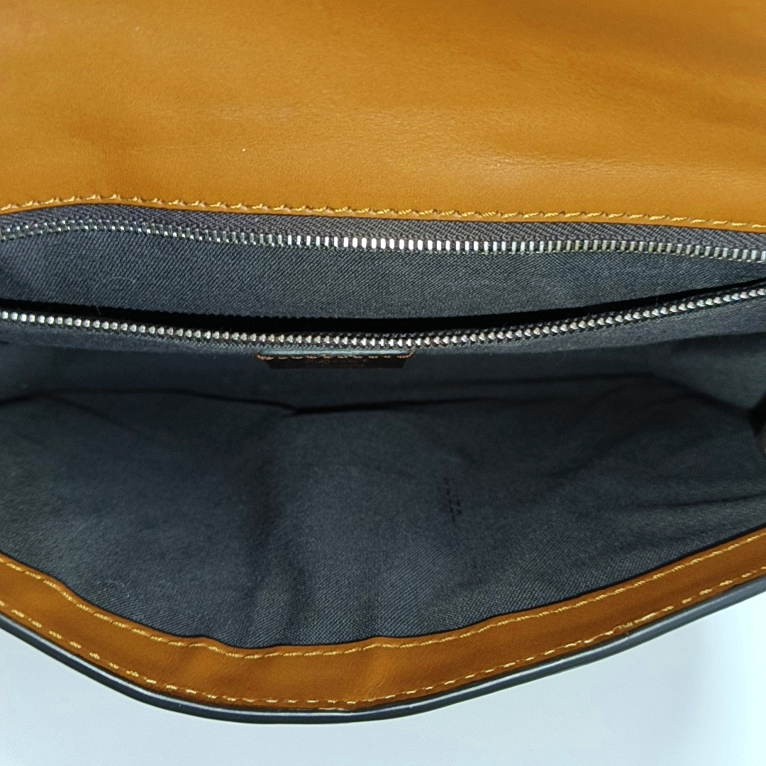 Authenticated pre-owned  Baguette Medium Calfskin Brown - Shoulder Bag at Looply