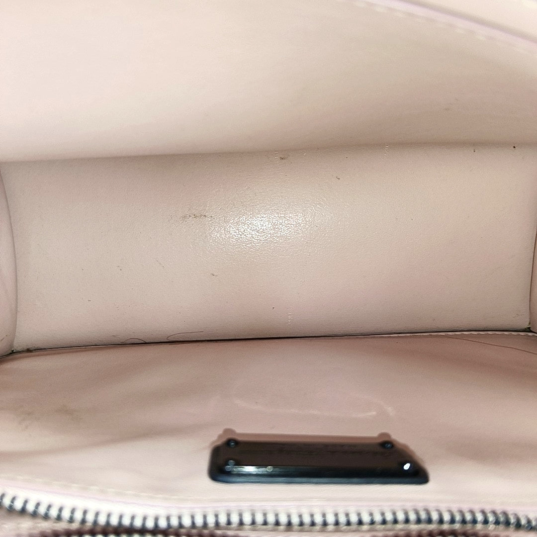 Vara Medium Calfskin Black