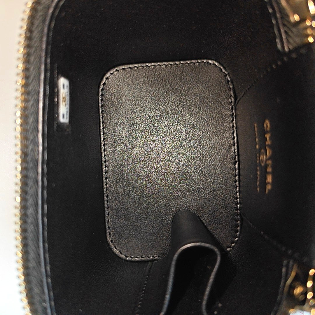 VANITY CASE Mini Quilted Lambskin Black
